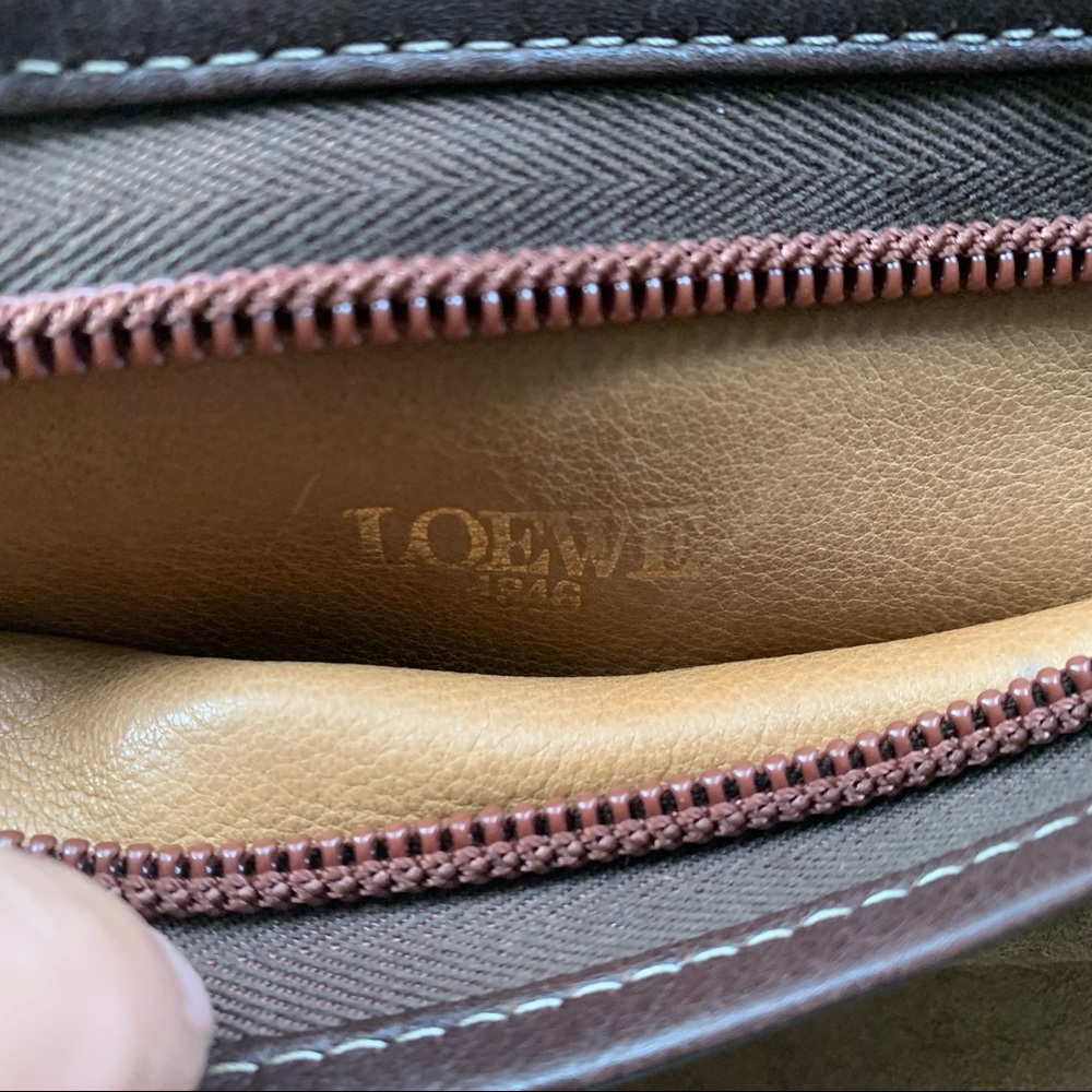 Loewe Suede Vintage Logo Bag - Picture 5 of 15